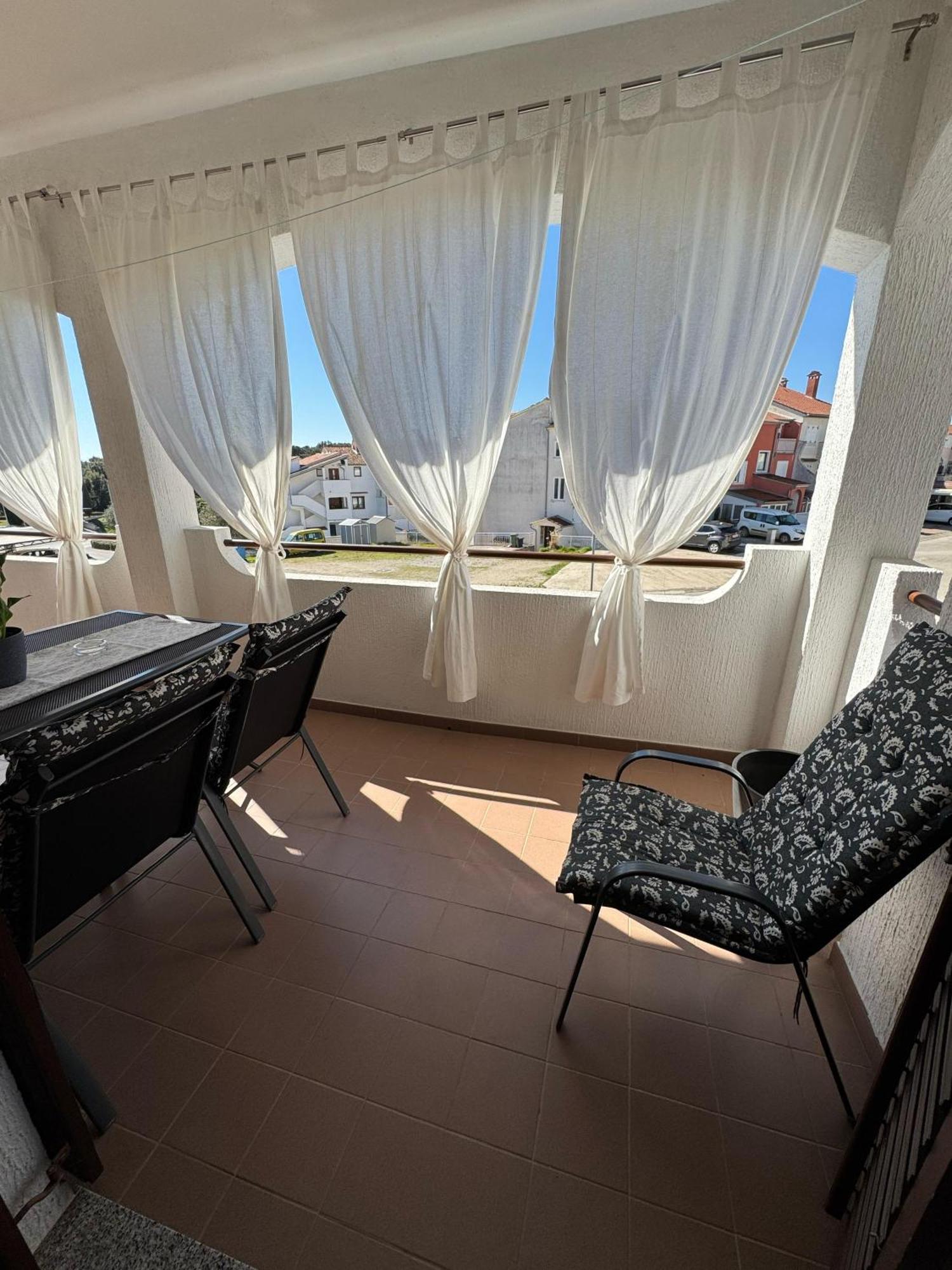 Apartment Davorka Vrsar Exterior photo
